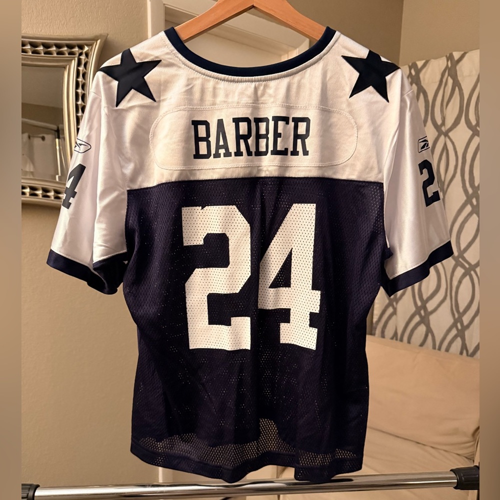 Dallas Cowboys Jersey 24 Barber Reebok NFL Jersey
FREE Cowboys tee with purchase